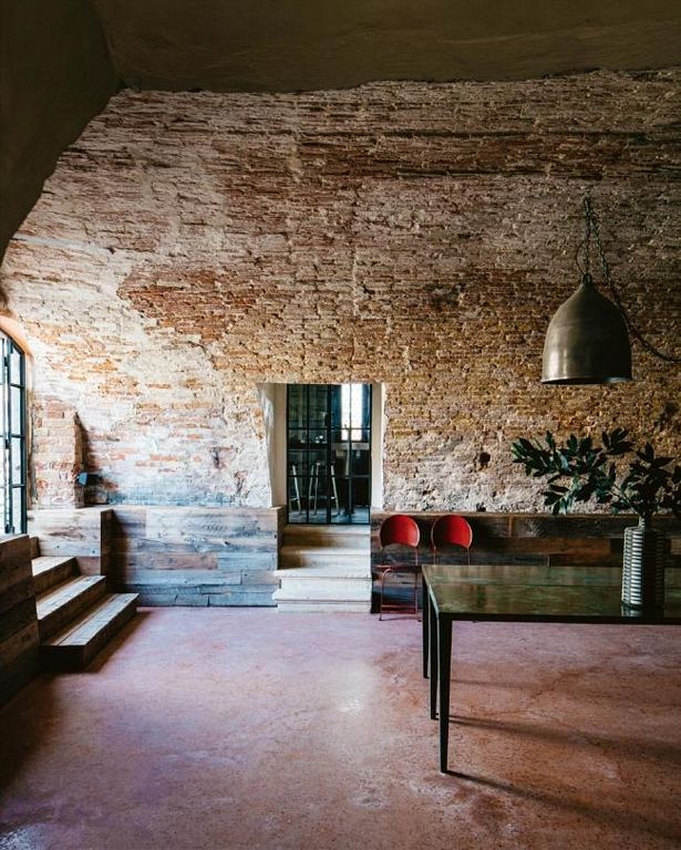 Inside an Interior Designer’s villa on the shores of a Venice