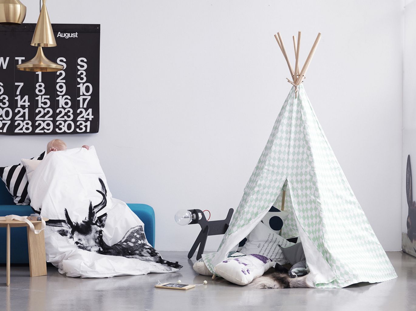 Lovely styling by Genevieve Jorn