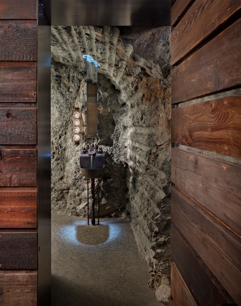 The Pierre an in-cave country house