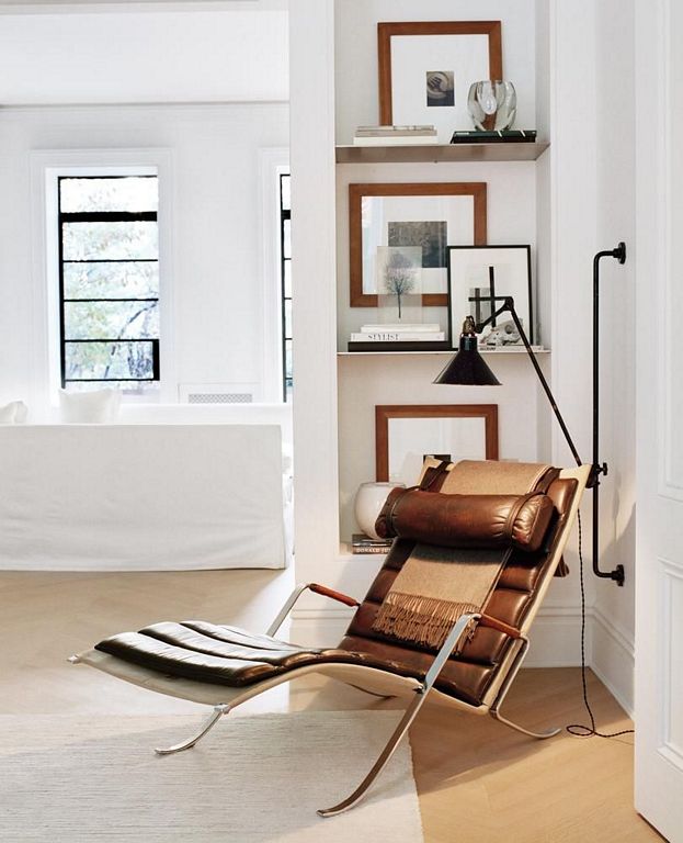 An elegant minimalist home which balance between old and new