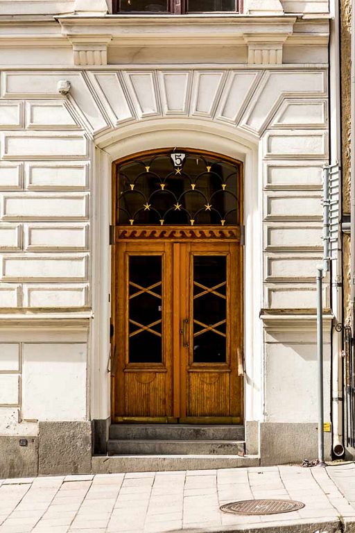 Take A Look Inside Styrmansgatan 5 By Henrik Nero