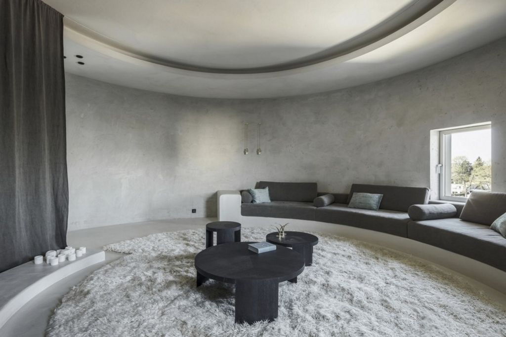 Α concrete silo apartment in Antwerp