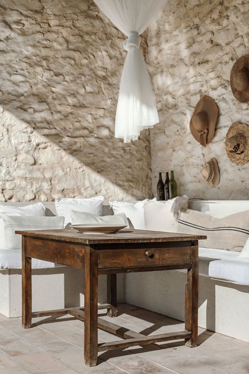 La Belle Vue, a B & B charmant of the south French countryside