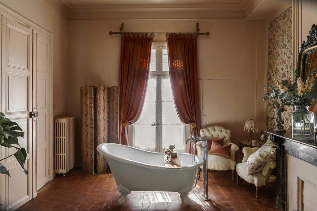 La Belle Vue, a B & B charmant of the south French countryside