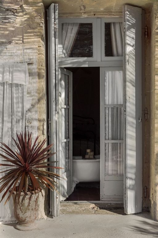 La Belle Vue, a B & B charmant of the south French countryside