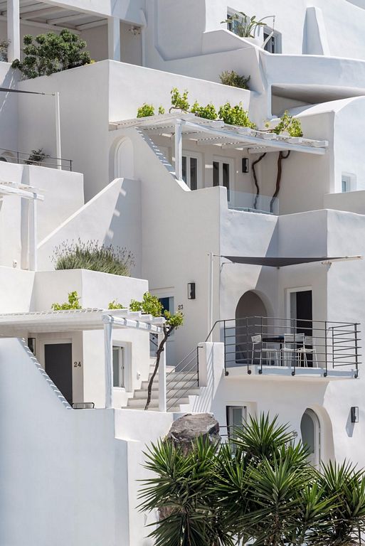 Porto Fira Suites