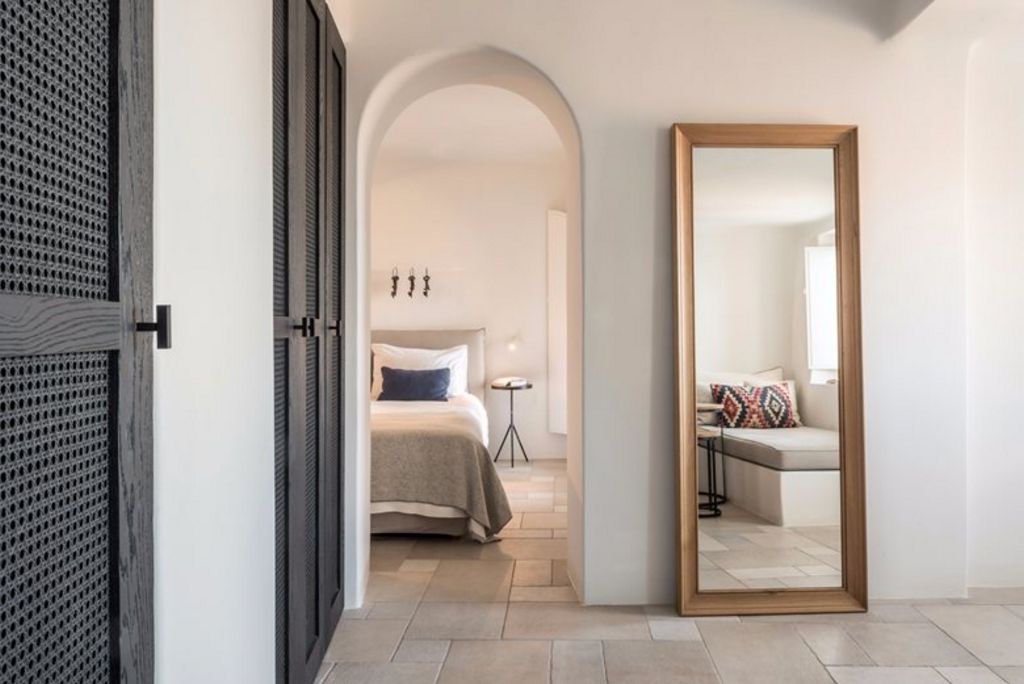 Porto Fira Suites
