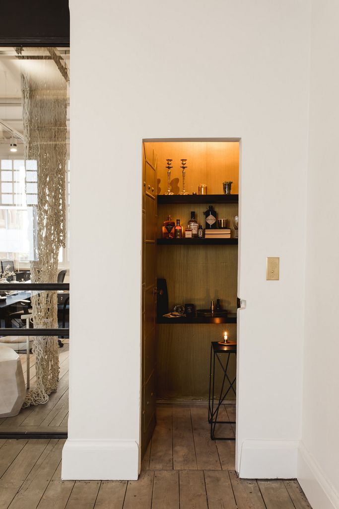 Williams Burton Leopardi's Studio