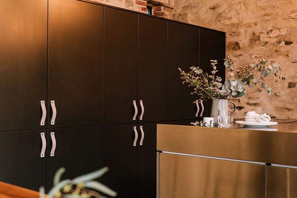 North Adelaide Barn by Williams Burton Leopardi
