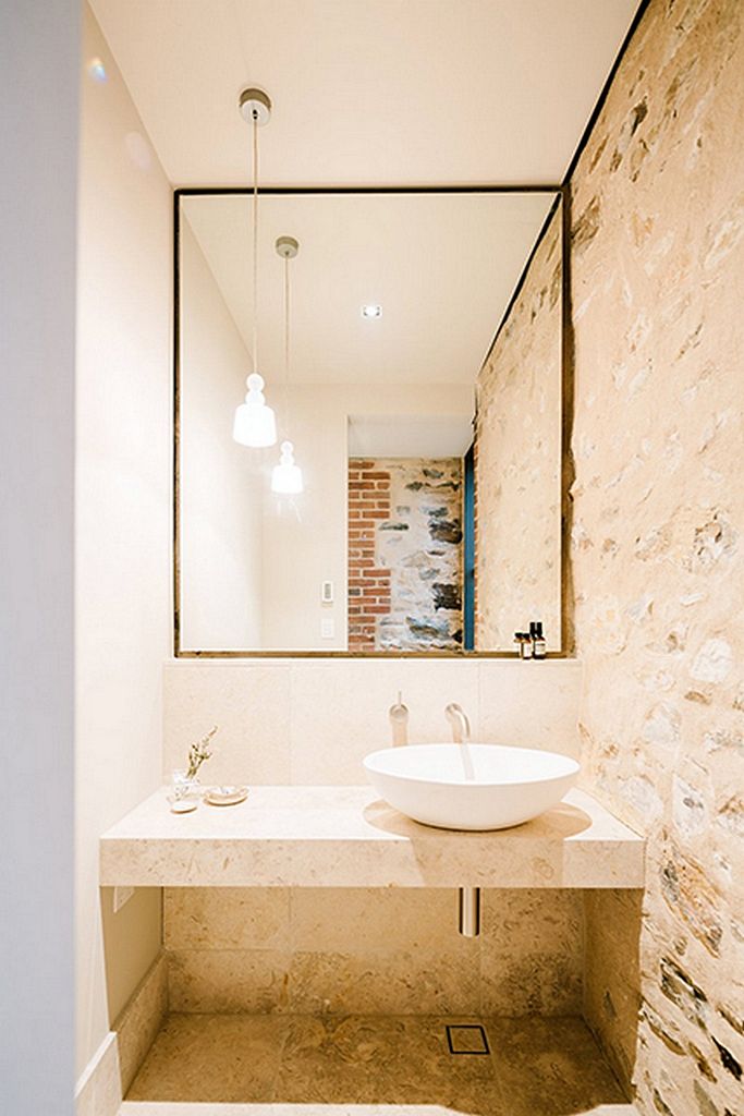 North Adelaide Barn by Williams Burton Leopardi