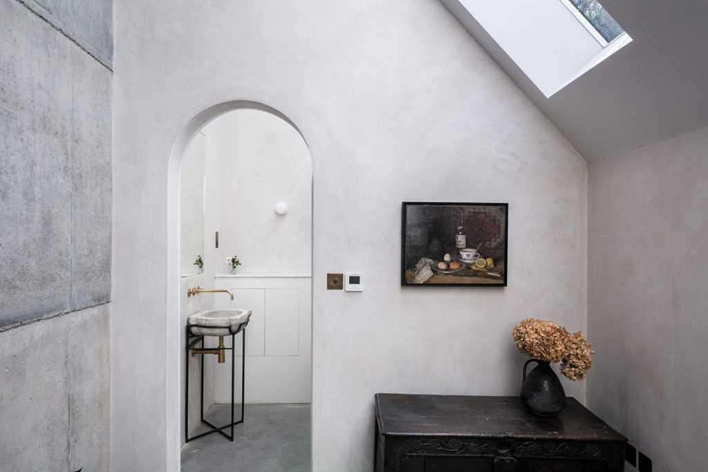 A small paradise with monastic influence