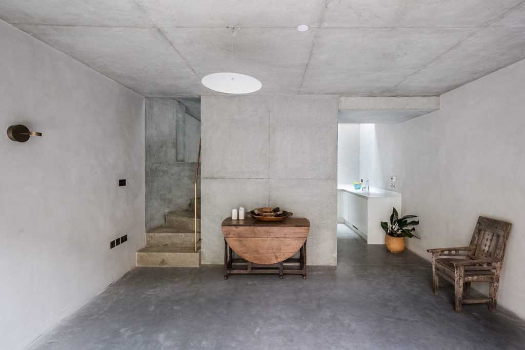 A small paradise with monastic influence
