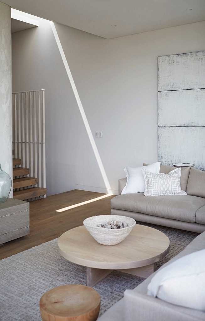 Cliff Top House by Hare + Klein
