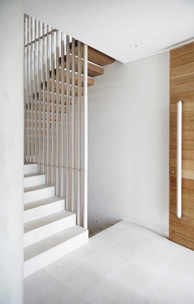 Cliff Top House by Hare + Klein