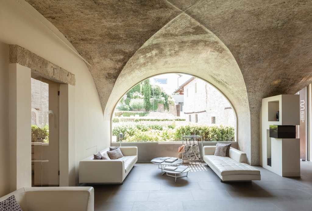 Nun Assisi