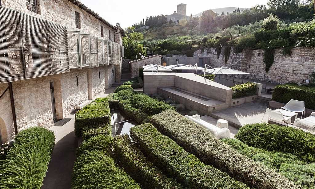 Nun Assisi