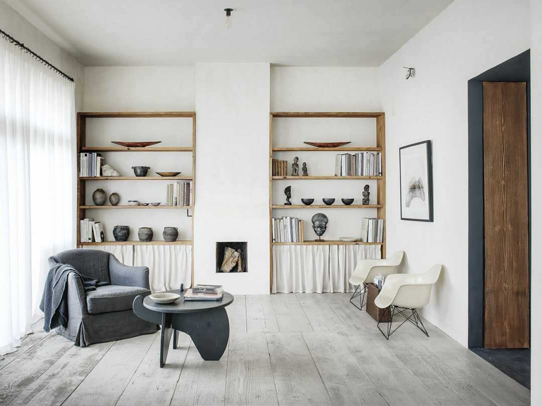 An apartment in Brussels by Joris Van Apers