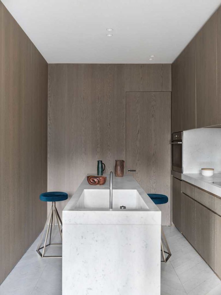 JR Apartment by Nicolas Schuybroek