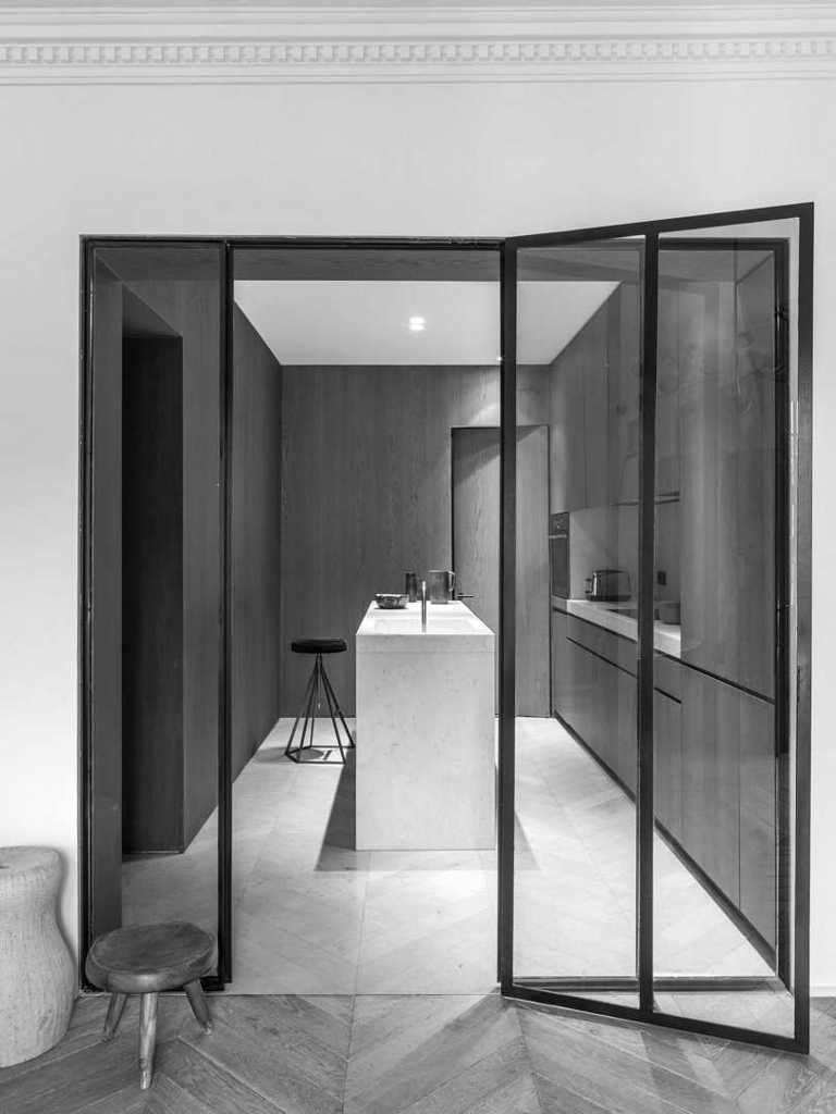 JR Apartment by Nicolas Schuybroek