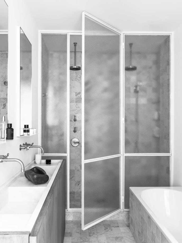 JR Apartment by Nicolas Schuybroek