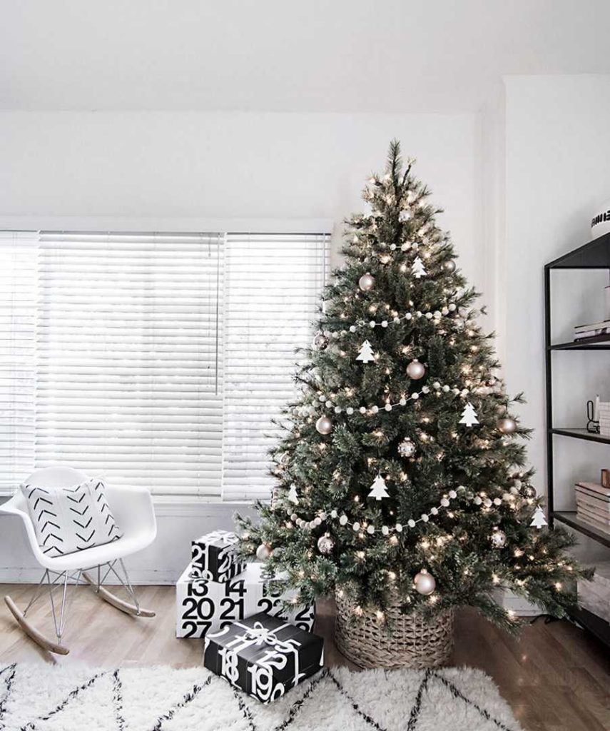 Minimal Scandinavian Christmas Tree