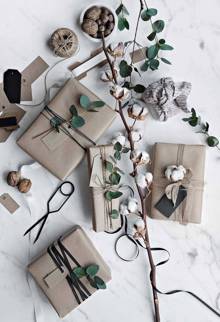 Scandinavian Christmas Gift Wrapping