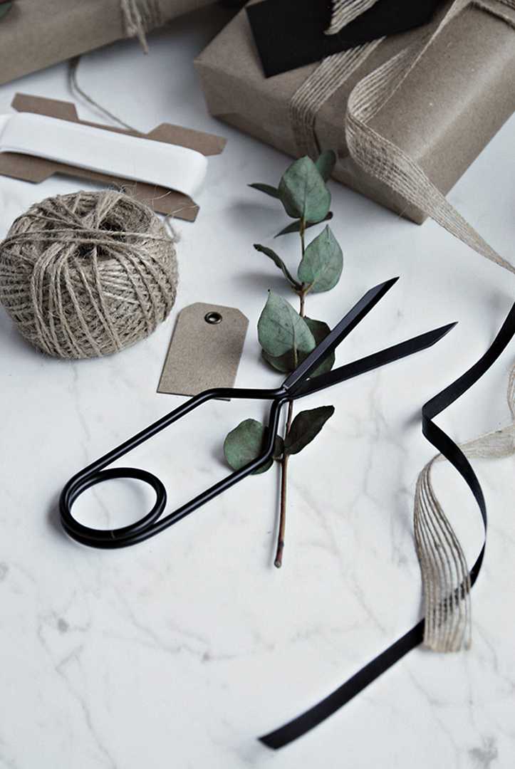 Scandinavian Christmas Gift Wrapping