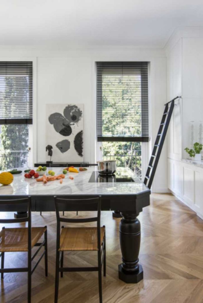 A magnificent apartment in Rome by Stefano Dorata