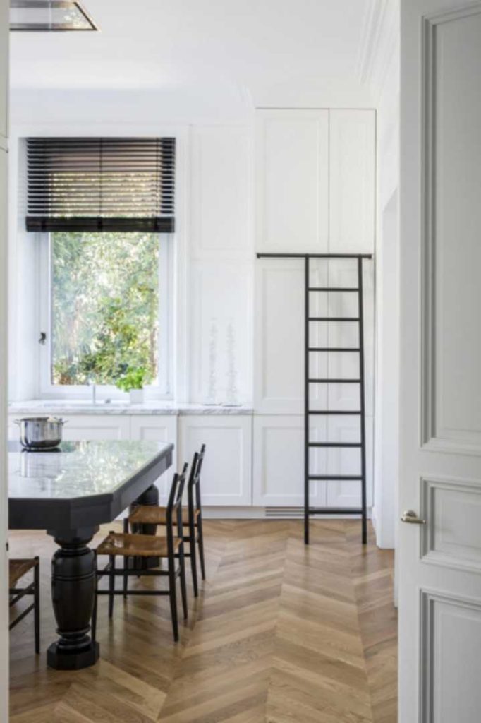 A magnificent apartment in Rome by Stefano Dorata