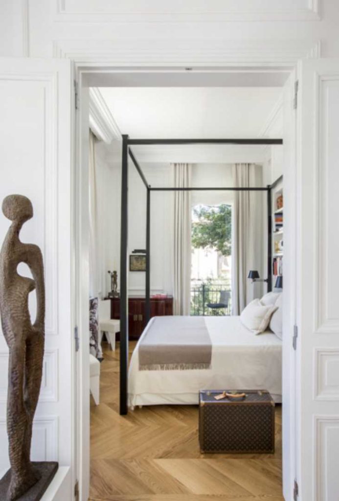 A magnificent apartment in Rome by Stefano Dorata