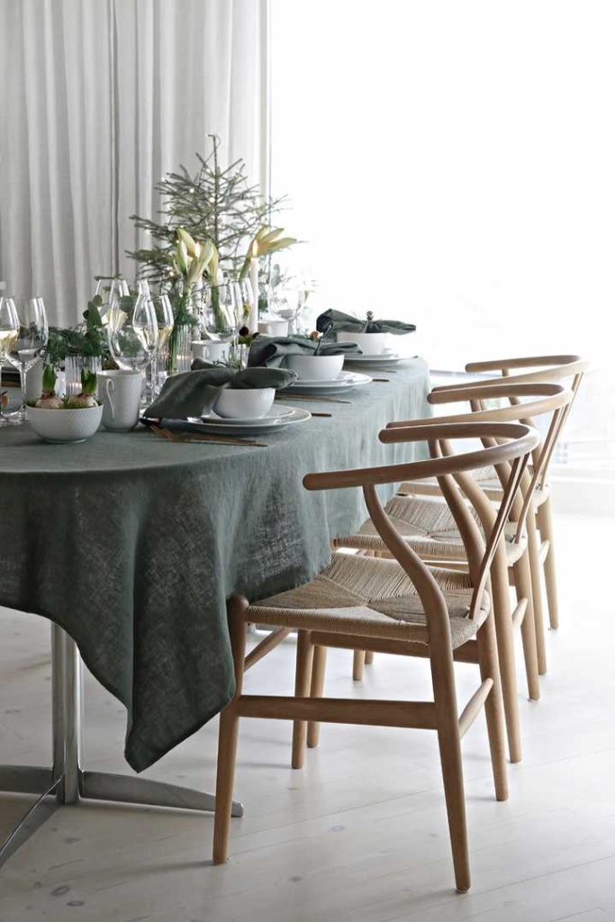 Christmas table setting