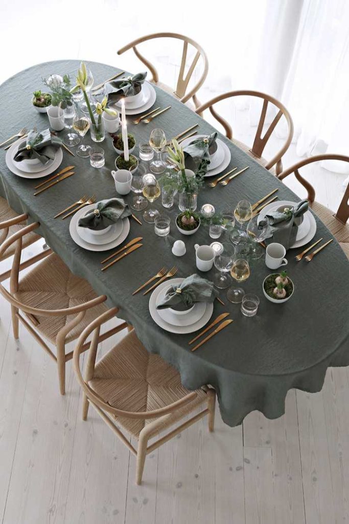 Christmas table setting
