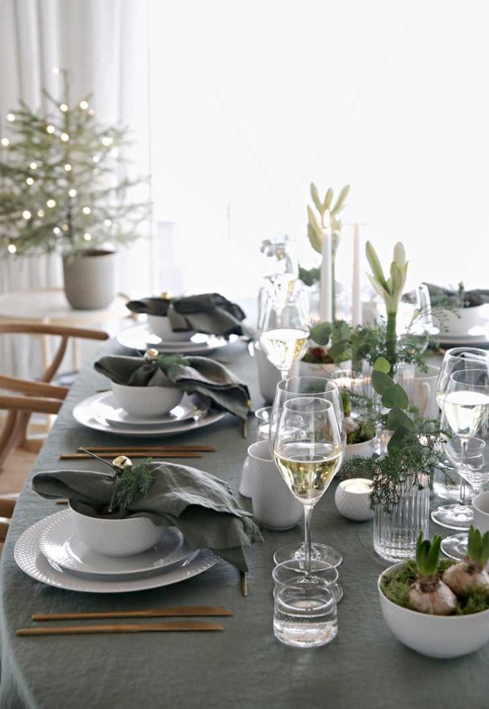 Christmas table setting