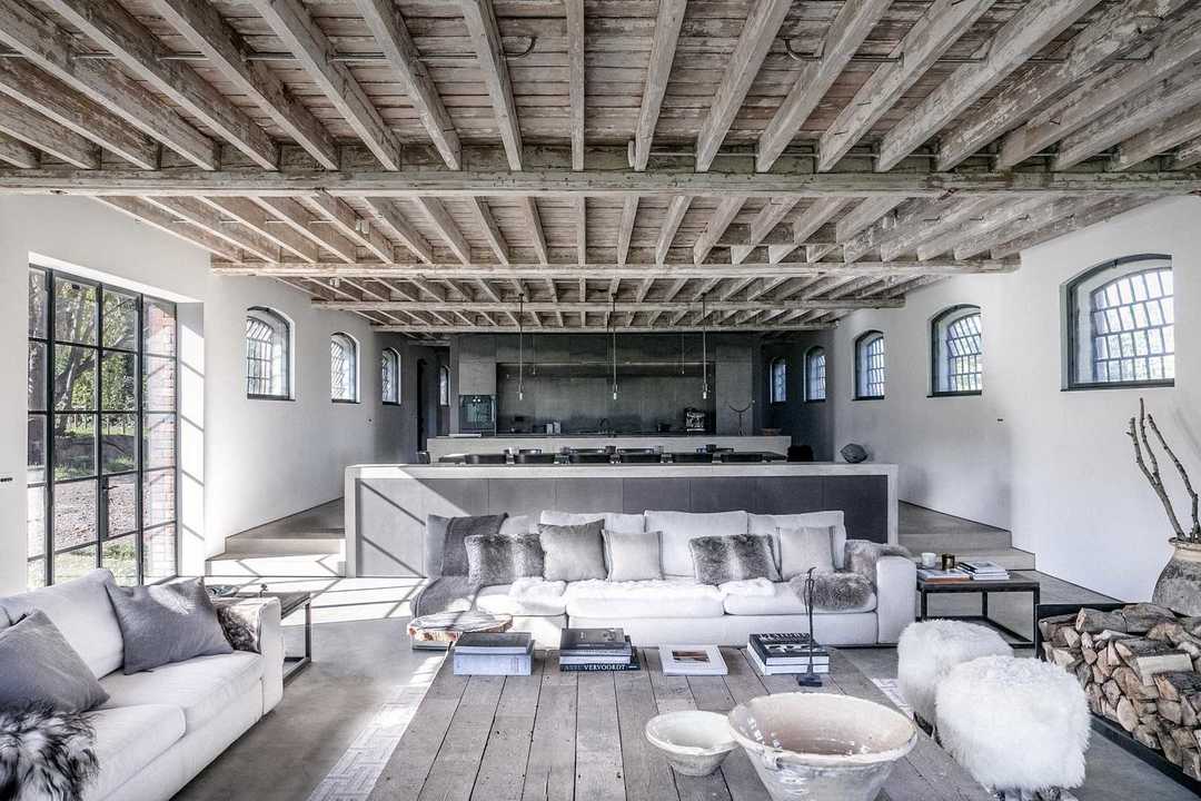 Brick Barn in Britain by Mclaren Excell