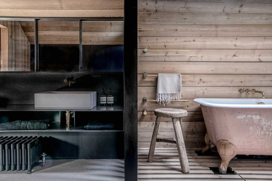 Brick Barn in Britain by Mclaren Excell