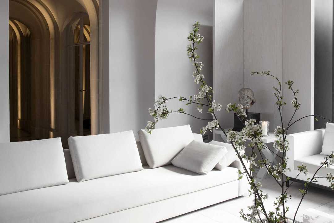 Kennedy Apartment in Paris by Guillaume Alan