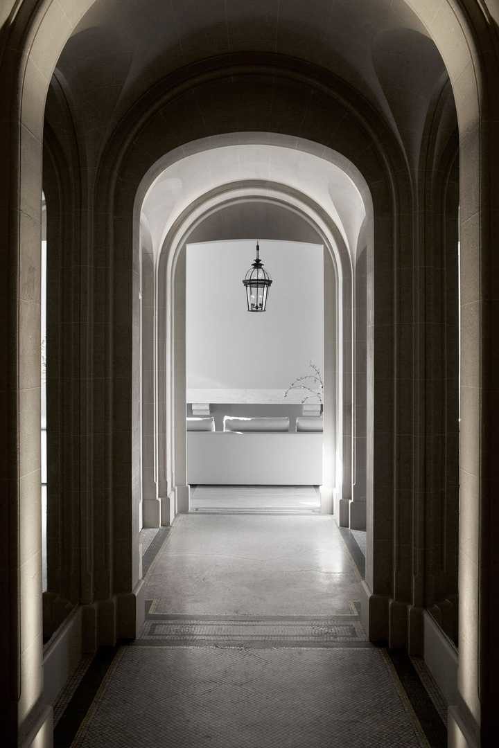 Kennedy Apartment in Paris by Guillaume Alan