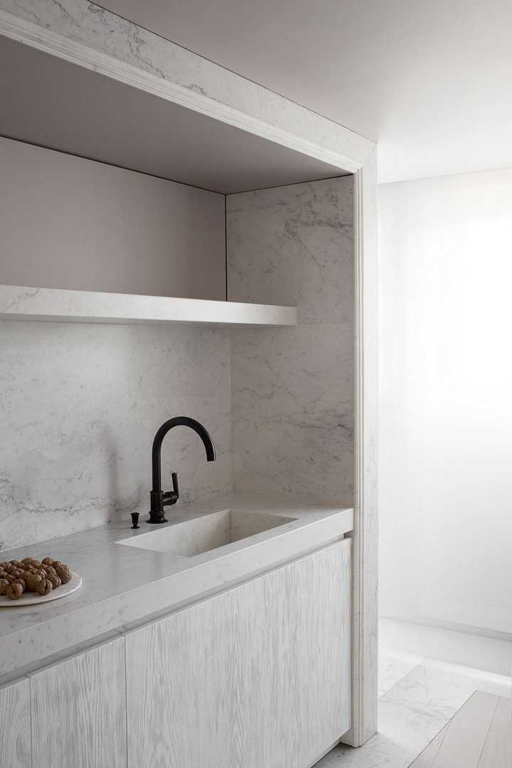 Kennedy Apartment in Paris by Guillaume Alan