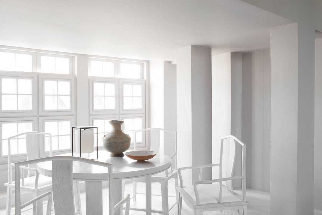 Kennedy Apartment in Paris by Guillaume Alan