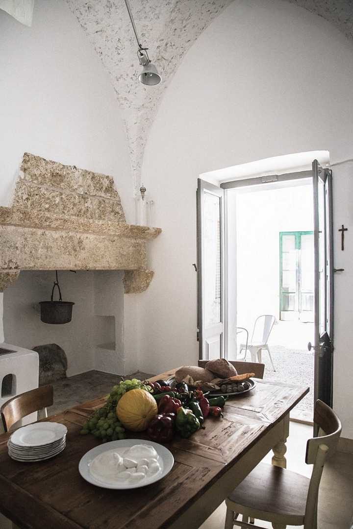 Renovation project of a historic building in Patu by Luca Zanaroli Architects