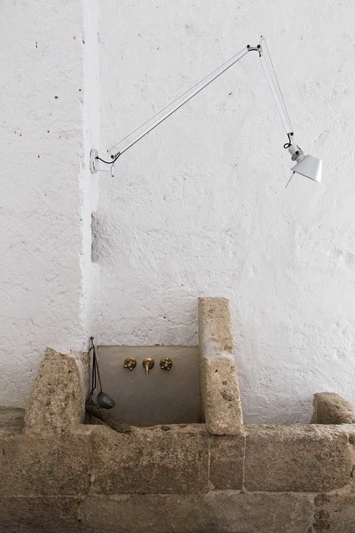 Renovation project of a historic building in Patu by Luca Zanaroli Architects