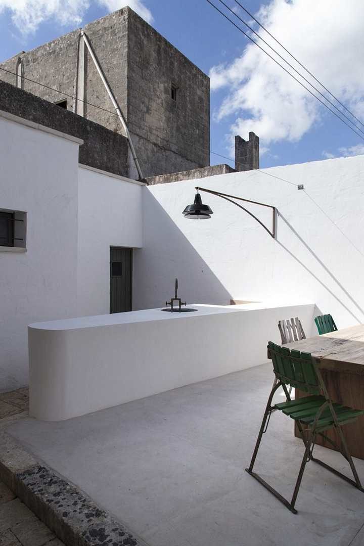 Renovation project of a historic building in Patu by Luca Zanaroli Architects
