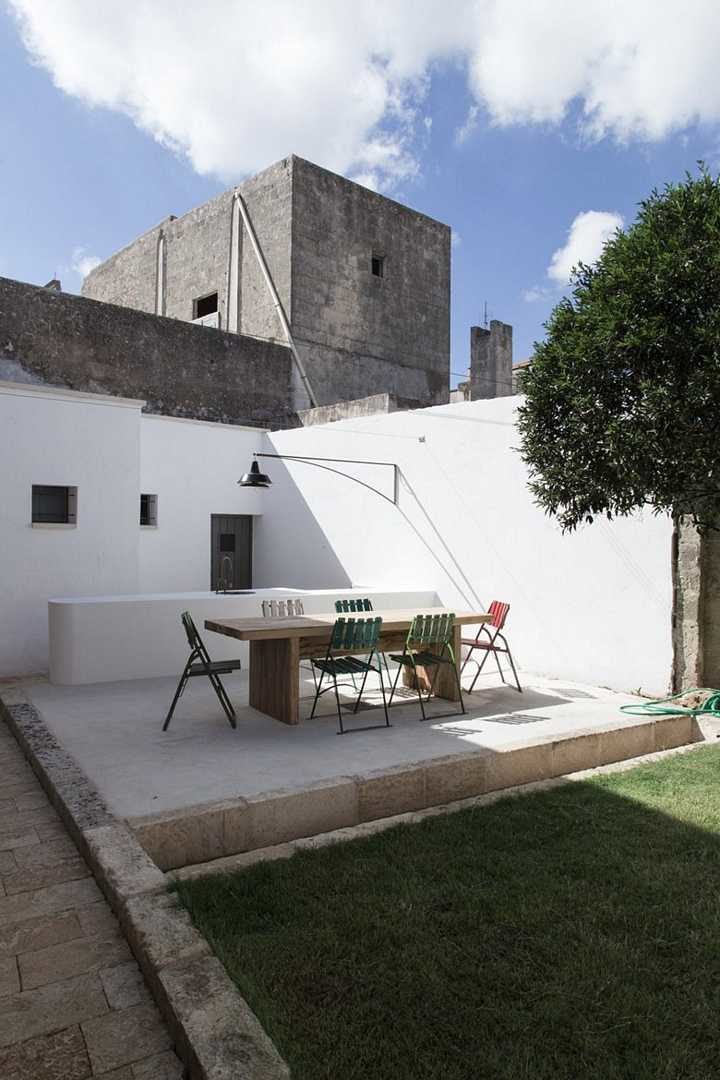Renovation project of a historic building in Patu by Luca Zanaroli Architects