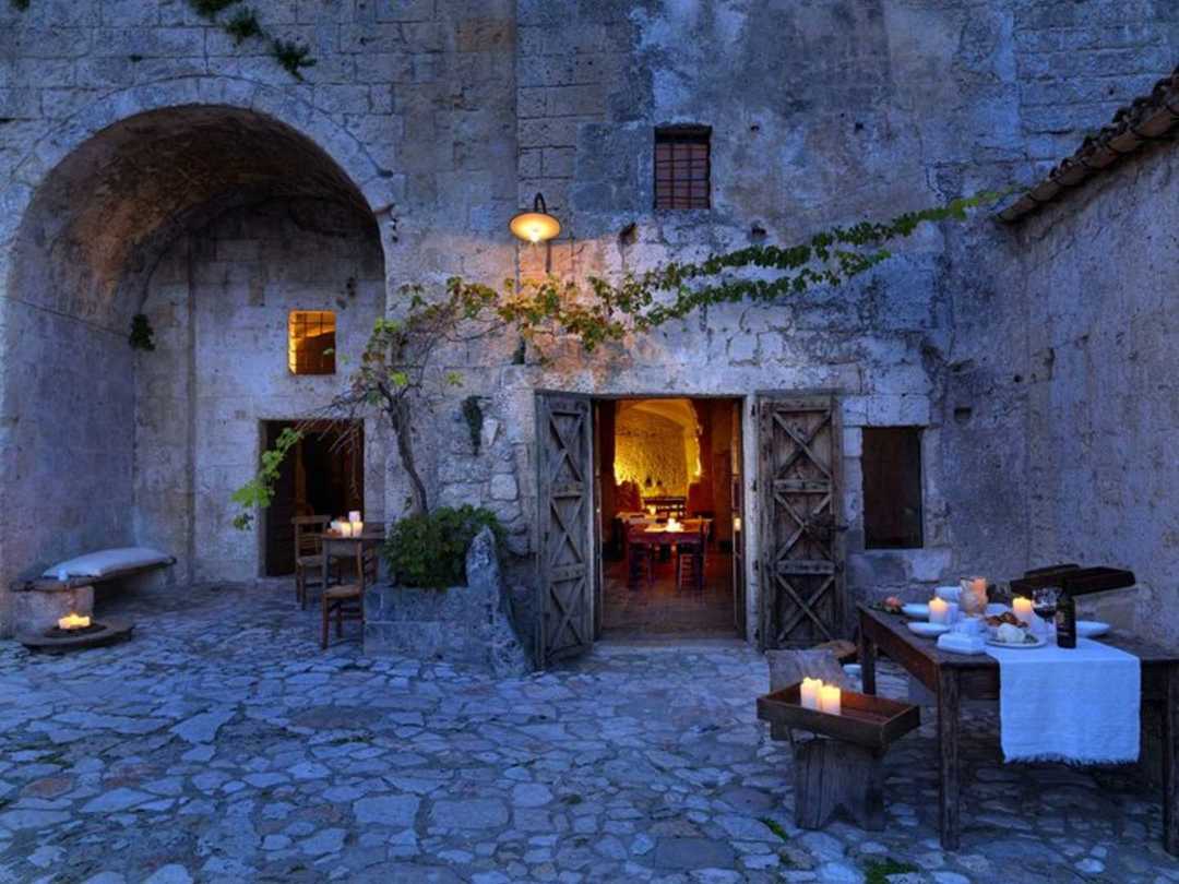 Sextantio Le Grotte della Civita Hotel