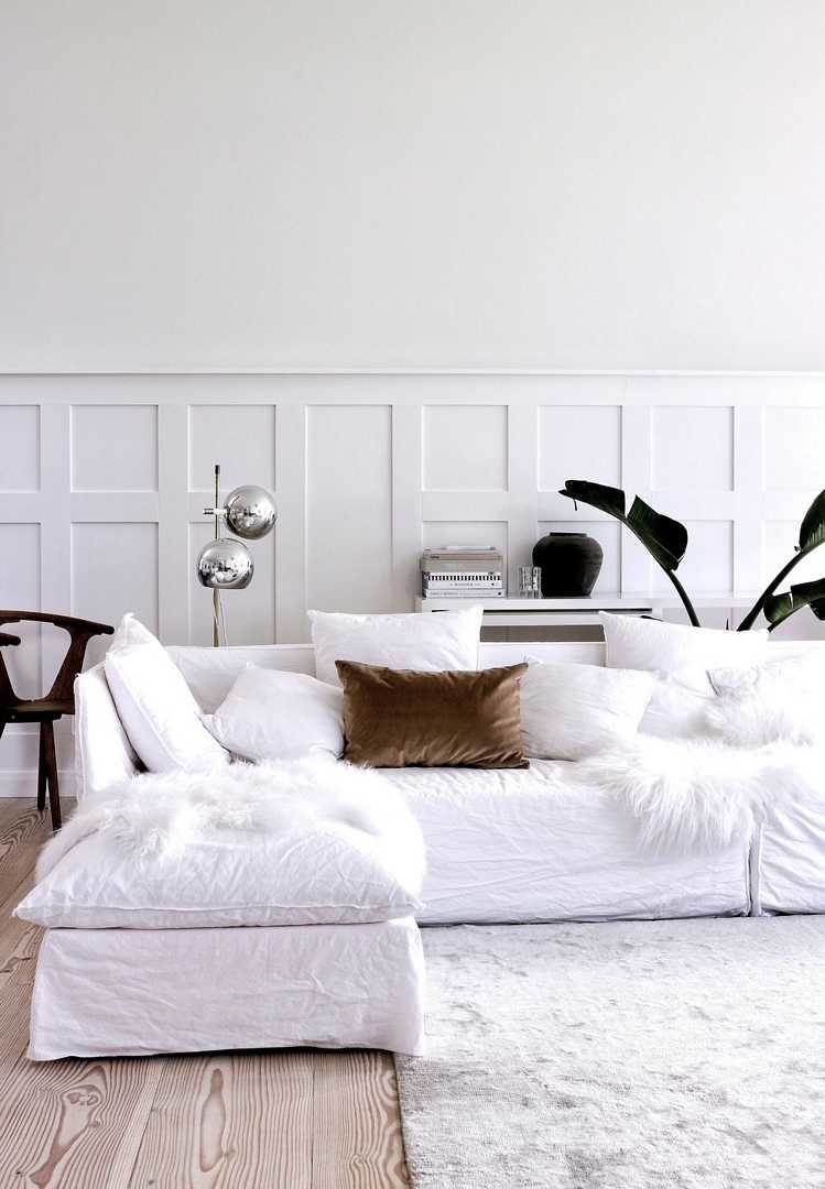 A Minimalist Scandinavian Winter White Home