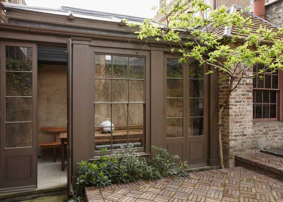 Hostem's New Road Residence in Whitechapel
