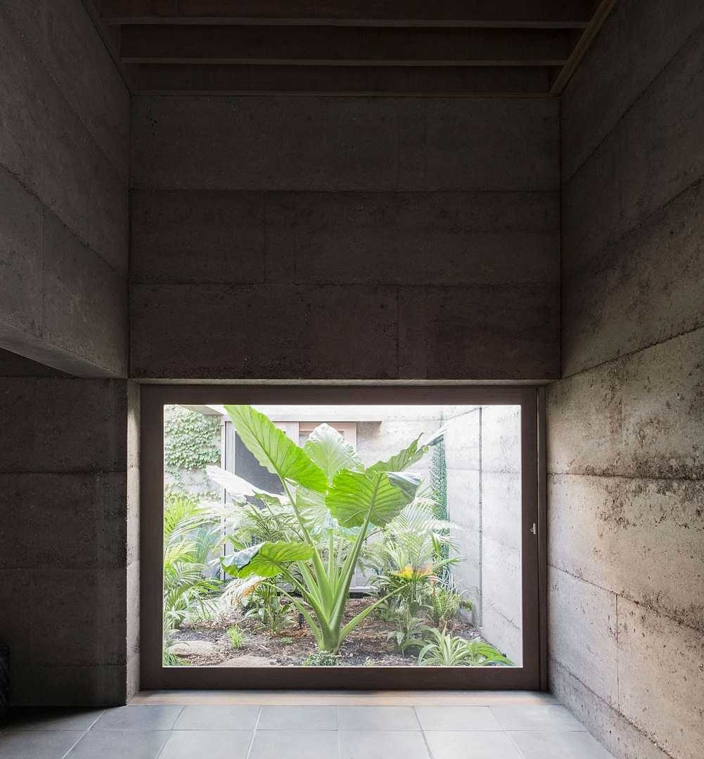 Cloister House in Perth, Australia by MORQ Architecture