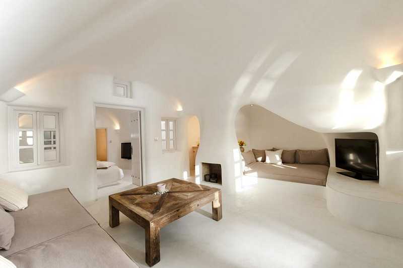 Kapari Natural Resort in Imerovigli, Santorini