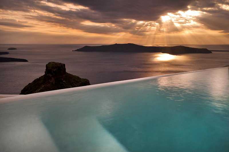 Kapari Natural Resort in Imerovigli, Santorini