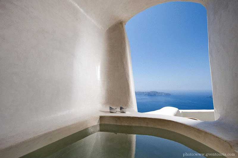 Kapari Natural Resort in Imerovigli, Santorini